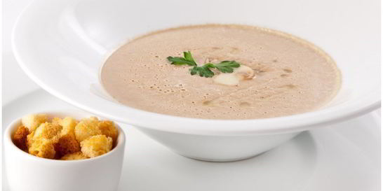 Суп пюре из грибов с кусочками картошки