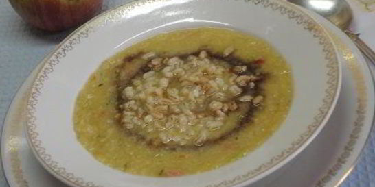 Суп-пюре из кабачка и жареной перловки