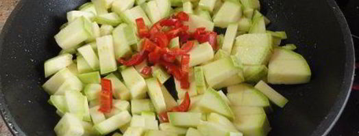 суп-пюре из кабачка и жареной перловки. Шаг 3