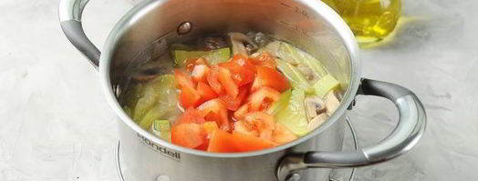 суп-пюре из кабачков с грибами и сельдереем. Шаг 6