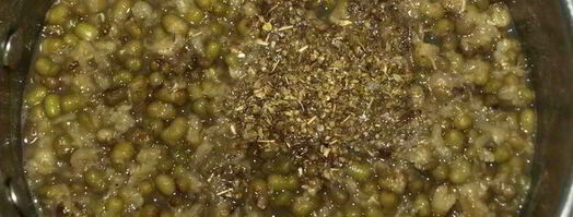 суп-пюре из маша с орегано. Шаг 3