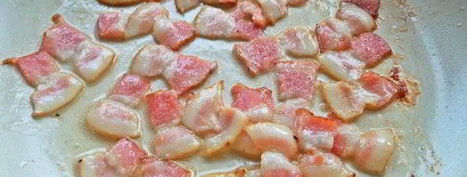 суп-пюре картофельный с горошком и беконом. Шаг 3