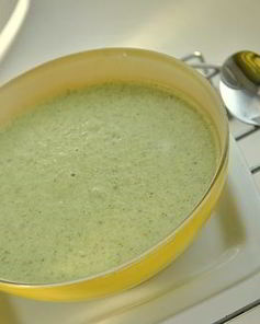 Суп-пюре с брокколи и плавленым сыром