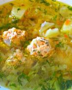 Суп с молодой капустой и куриными тефтельками