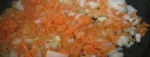 суп с молодой капустой и куриными тефтельками. Шаг 6