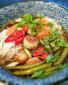 Тайский суп с фрикадельками