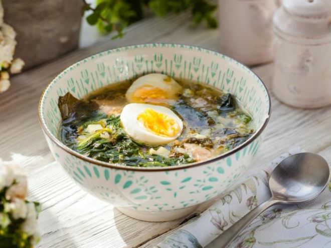 Рецепт весеннего супа из говядины с щавелем и шпинатом