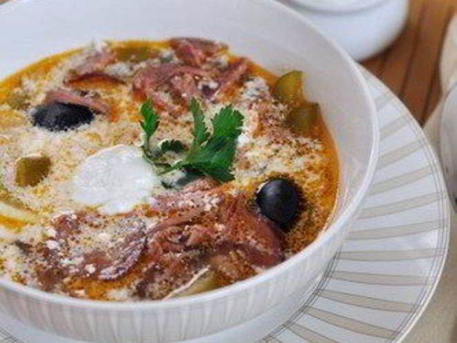 Рецепт эсонского супа из малосольной свинины с квашеной капустой и крупой капсад мульги