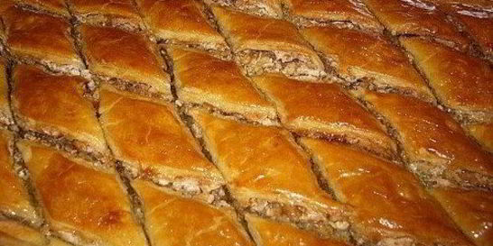 Армянская пахлава с орехами