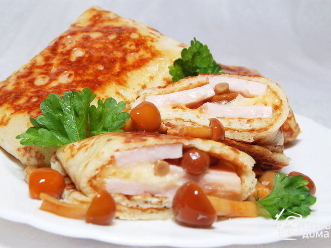 Рецепт блинчиков с грибами, сыром и ветчиной