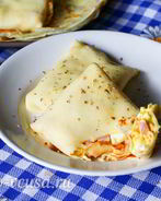 Блинчики с ветчиной и яйцом