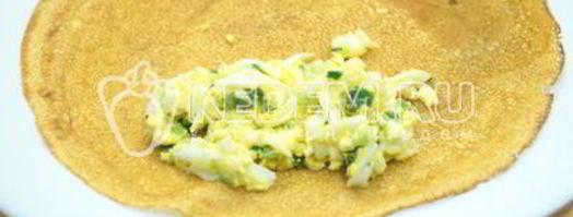 блины с луком и яйцом. Шаг 10