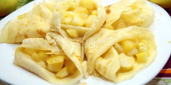 Блины с яблоками