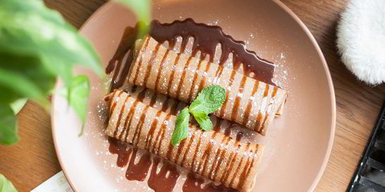 Шоколадные блины с бананом