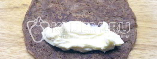шоколадные блины со сливочной начинкой. Шаг 5
