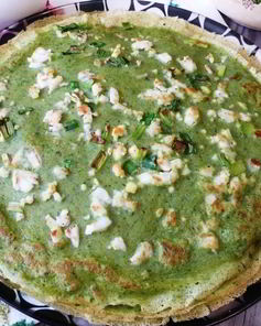 Шпинатные блины с припеком из яйца и зеленого лука