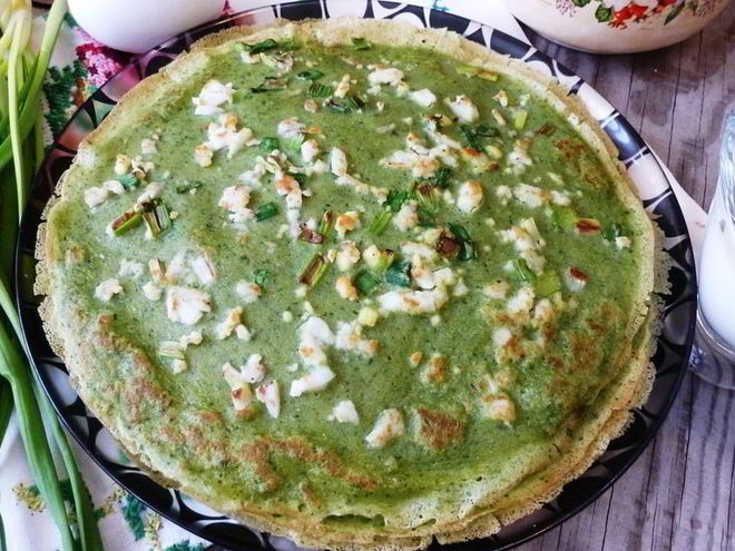 Рецепт шпинатных блинов с припеком из яйца и зеленого лука