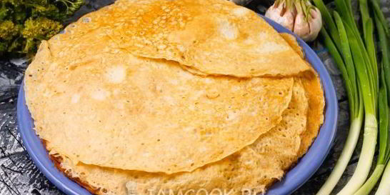 Тонкие блины с дырочками на минералке