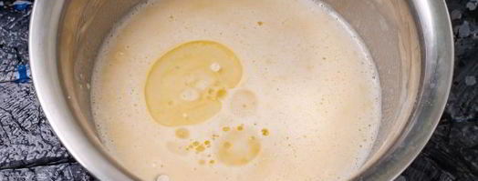 тонкие блины с дырочками на минералке. Шаг 7