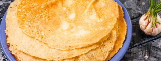 тонкие блины с дырочками на минералке. Шаг 9