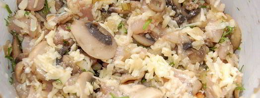 яичные блинчики с курицей и грибами. Шаг 3