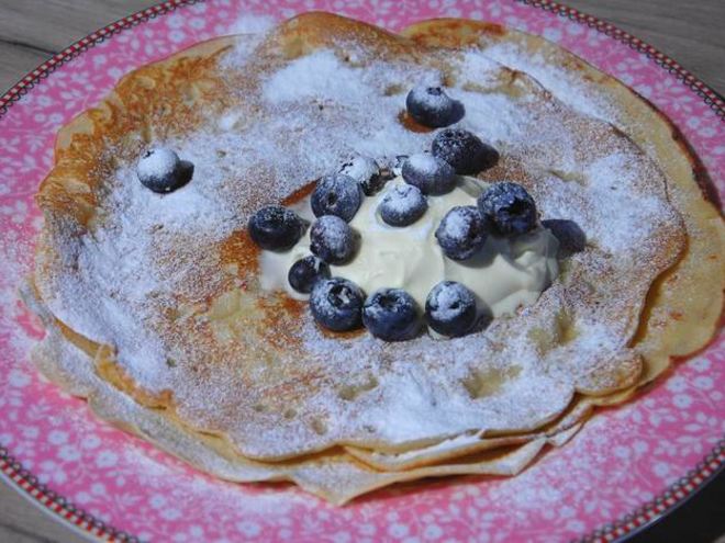 Рецепт заварных блинчиков с ягодами