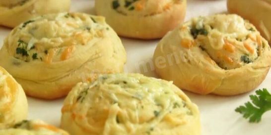 Булочки с сыром и чесноком