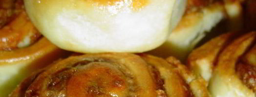 булочки с яблоками, изюмом и сгущенным молоком. Шаг 7