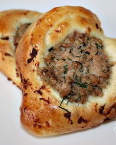 Булочки-сердечки с тунцом