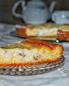 Быстрая ватрушка с творогом и карамельным соусом