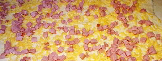 пресные витые плюшки с сосисками и сыром. Шаг 5