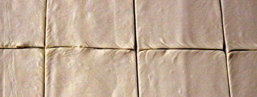 ватрушки из слоеного дрожжевого теста. Шаг 2