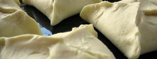 ватрушки из слоеного дрожжевого теста. Шаг 4