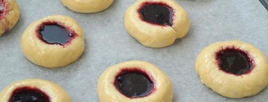 ватрушки с джемом. Шаг 6