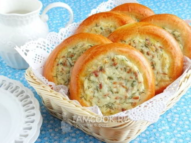 Рецепт ватрушек с копченым сыром и укропом