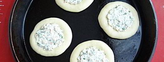 ватрушки с копченым сыром и укропом. Шаг 15