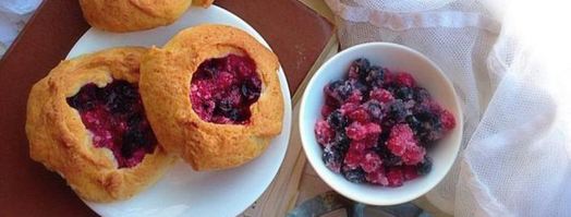 ватрушки с ягодами на творожном тесте. Шаг 8