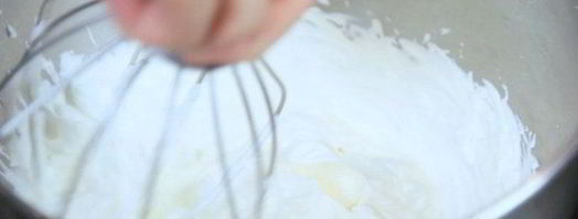 чизкейк без выпечки с вишней. Шаг 3