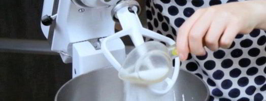 чизкейк без выпечки с вишней. Шаг 4