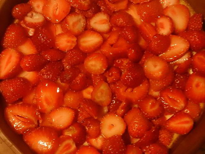 Рецепт чизкейка с клубникой и творогом