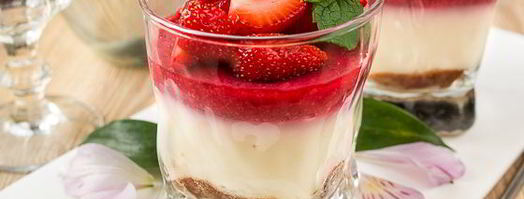 чизкейк в стакане с клубникой. Шаг 15