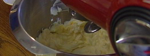 чизкейки со сладким перцем на листьях салата. Шаг 3