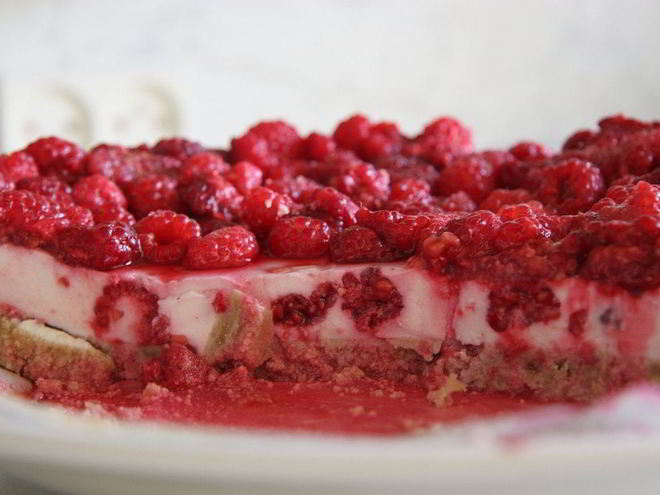 Рецепт малинового чизкейка с творогом