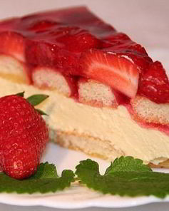 Нежный чизкейк с клубникой без выпечки