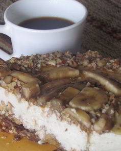 Сливочно-банановый чизкейк с орехами