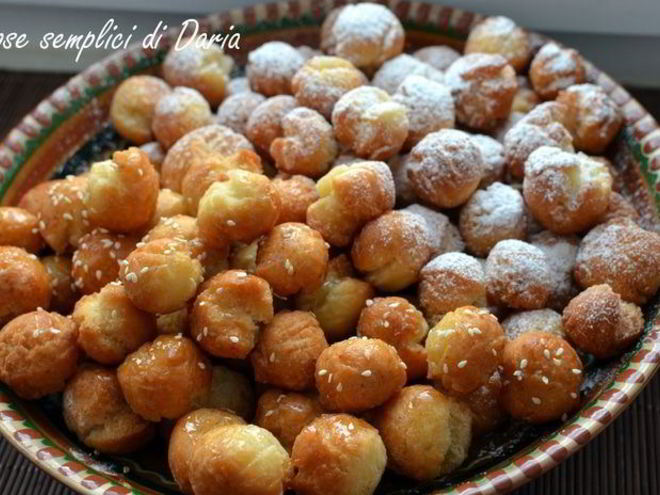 Рецепт кастаньолей — жареных шариков из сладкого теста