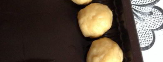 кастаньоли — жареные шарики из сладкого теста. Шаг 3