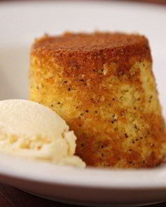 Апельсиновые кексы без муки с маком и ванильным мороженым