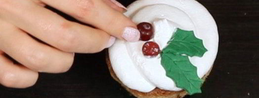 идеи новогоднего украшения кексов. Шаг 5