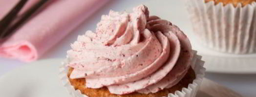 капкейки с клубничным кремом. Шаг 12